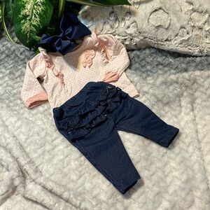 Baby girls 3 pc matching set in pink navy. 3M Hair bow included/top bottom EUC